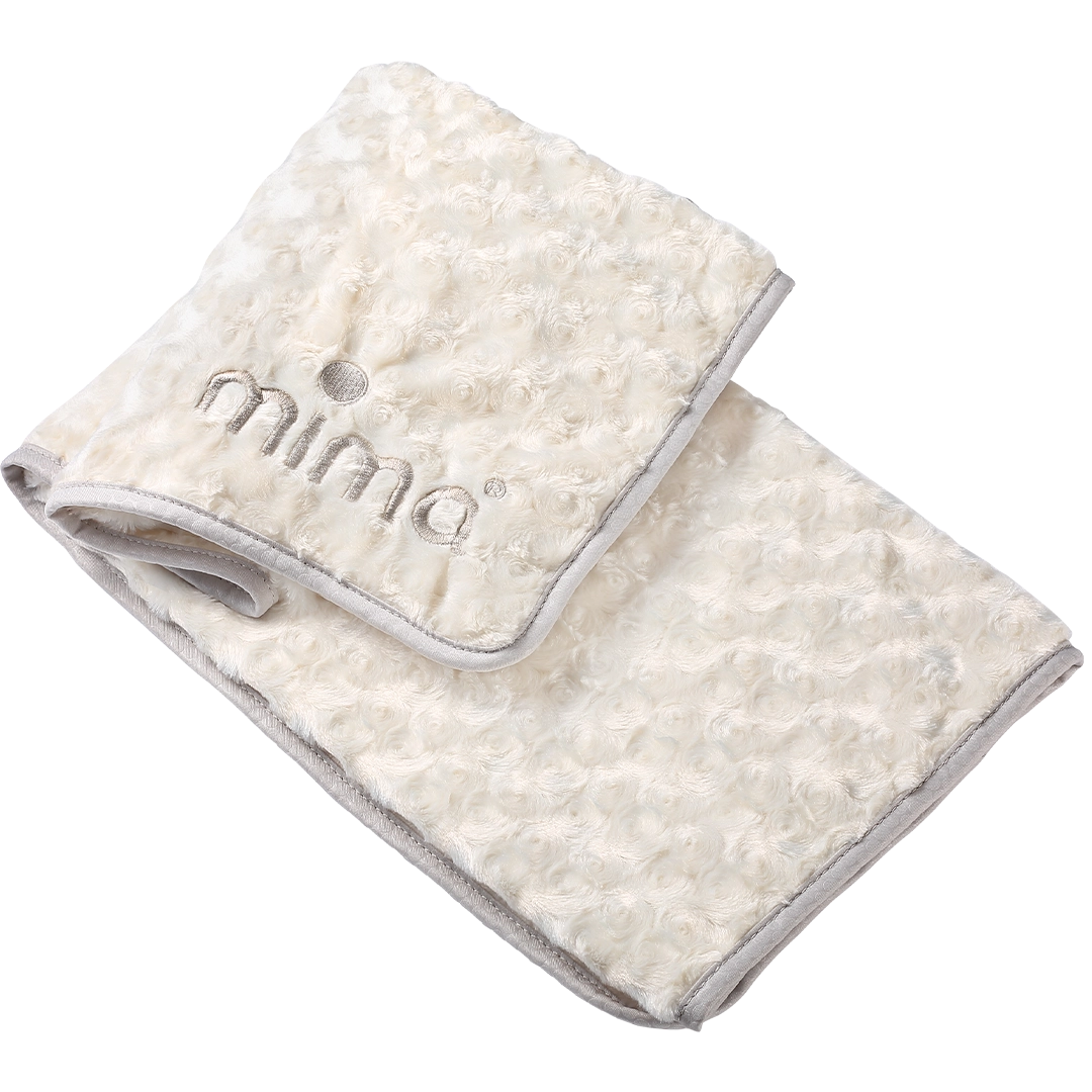 mima Furry Duck soft blanket to protect your baby on cooler days.